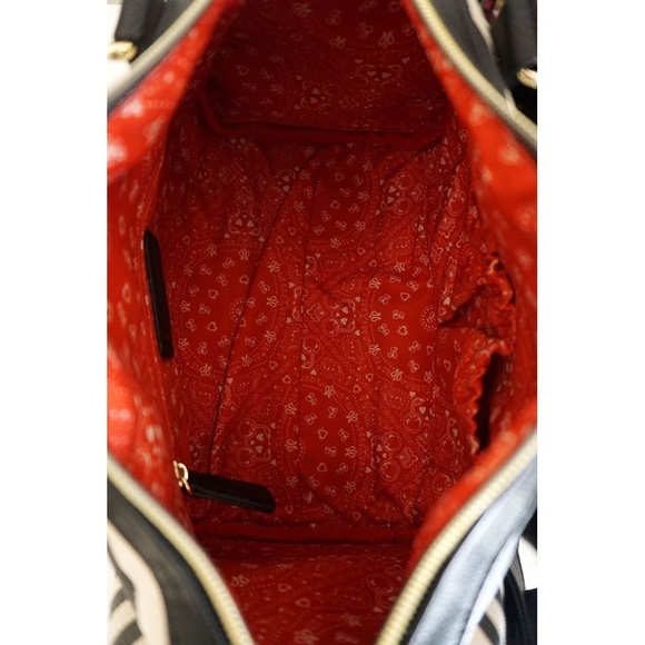 SOLD Betsey Johnson Satchel - Picture 3 of 3